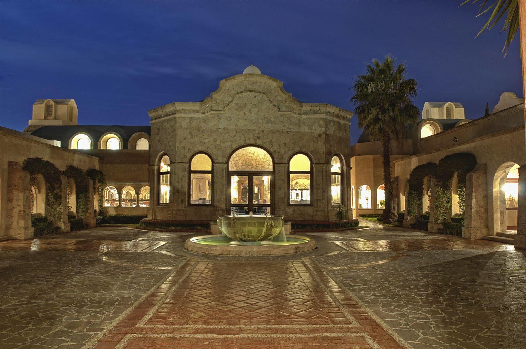 Hilton San Luis Potosi Hotel Exterior foto